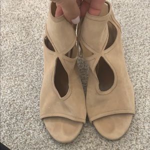 Aquazzura - Sexy Thing Peep-toe Bootie - Beige